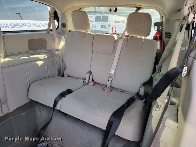 image for item JE9106 2011 Dodge Grand Caravan  handicap accessible van