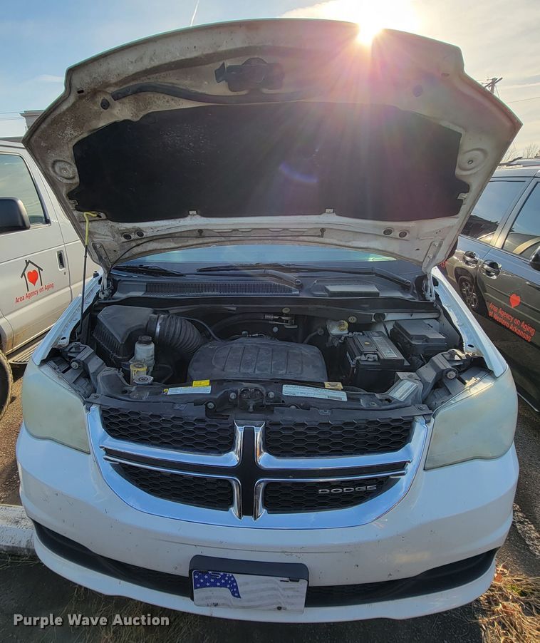 image for item JE9106 2011 Dodge Grand Caravan  handicap accessible van