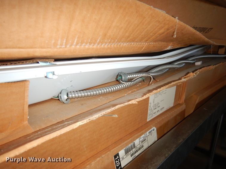 image for item JE9705 Light fixtures