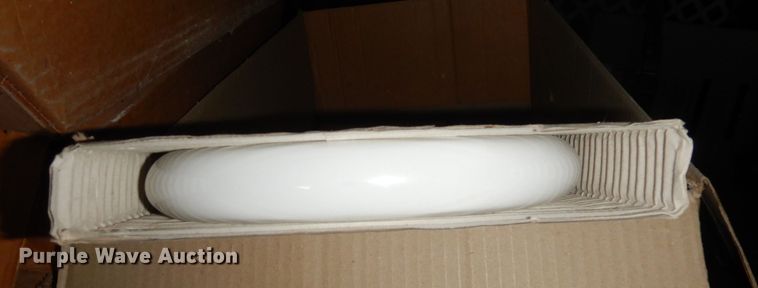 image for item JE9705 Light fixtures