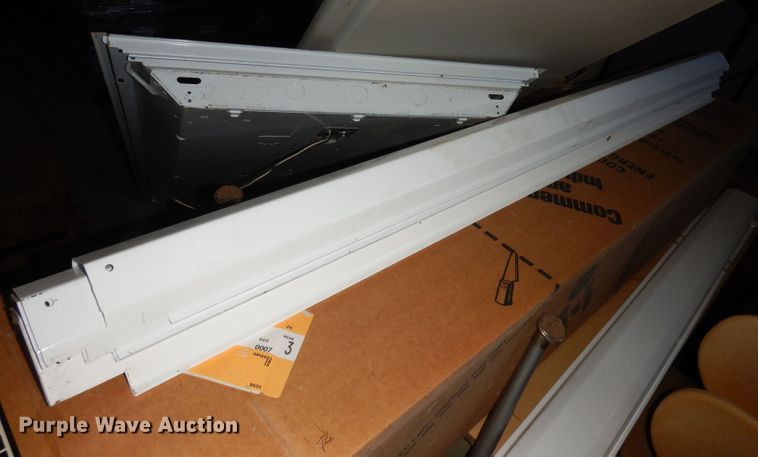 image for item JE9705 Light fixtures