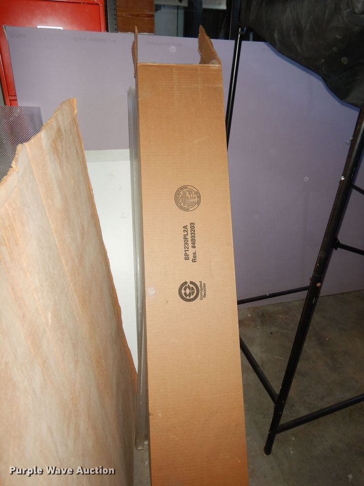 image for item JE9705 Light fixtures