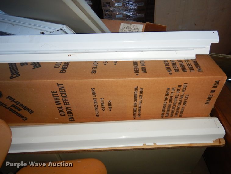 image for item JE9705 Light fixtures