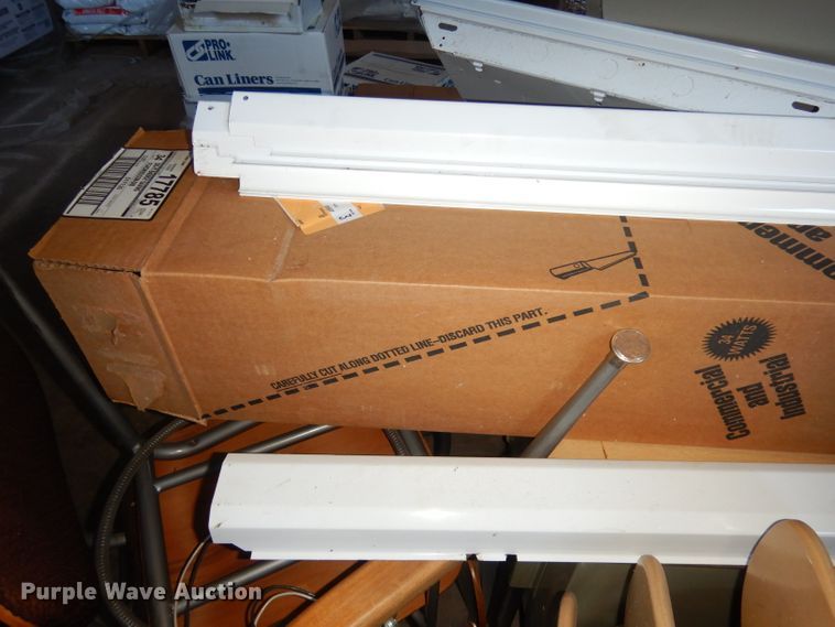 image for item JE9705 Light fixtures