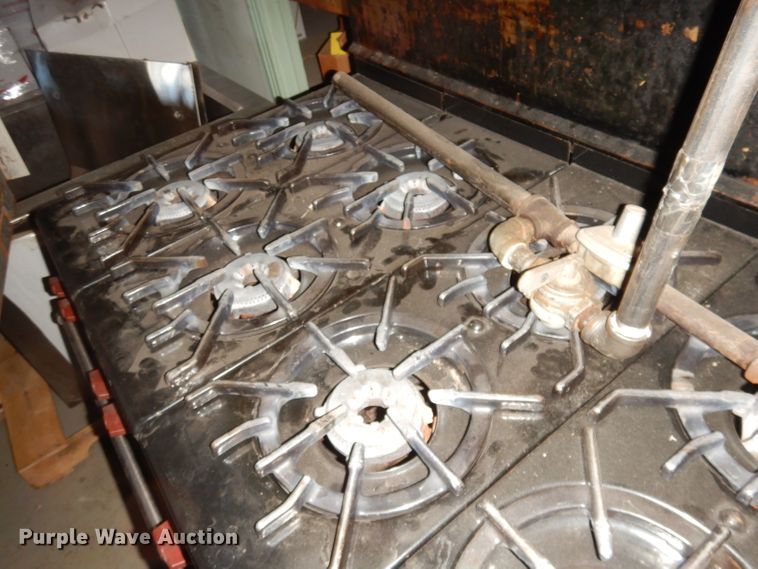 image for item JE9712 Wolf gas stove