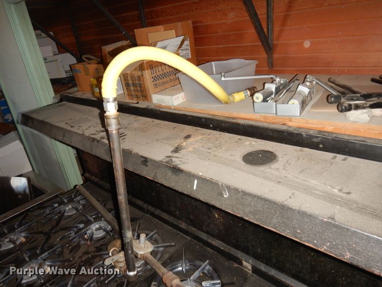 image for item JE9712 Wolf gas stove