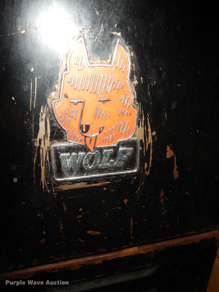 image for item JE9712 Wolf gas stove