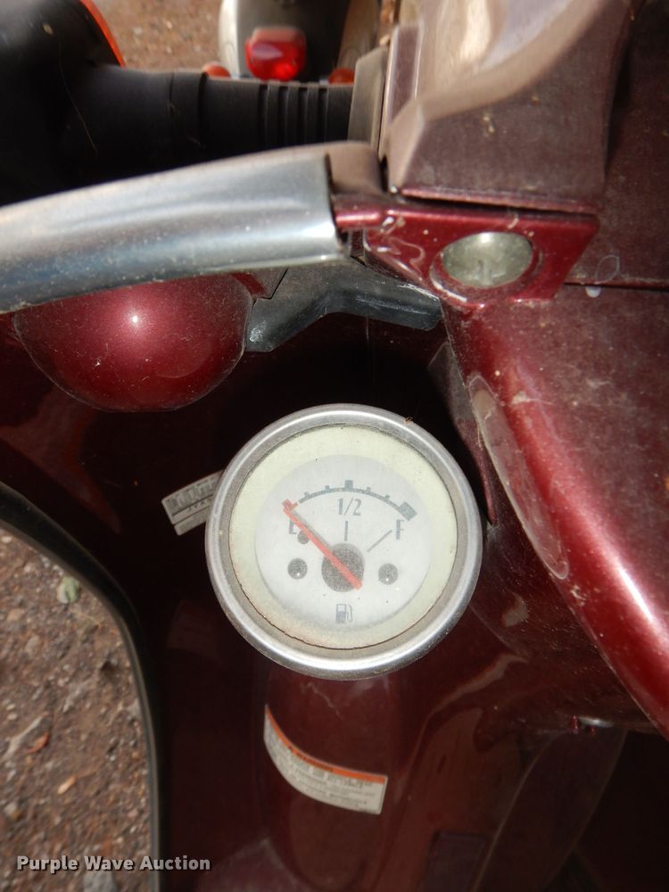 image for item JE9737 2001 Yamaha Vino  moped