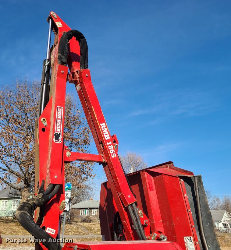 image for item JG9242 2015 Bush Hog RMB1865  side boom rotary mower