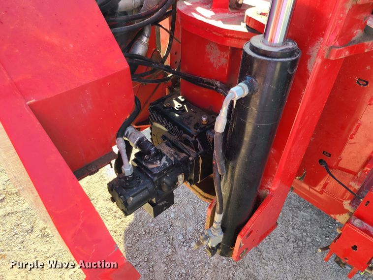 image for item JG9242 2015 Bush Hog RMB1865  side boom rotary mower