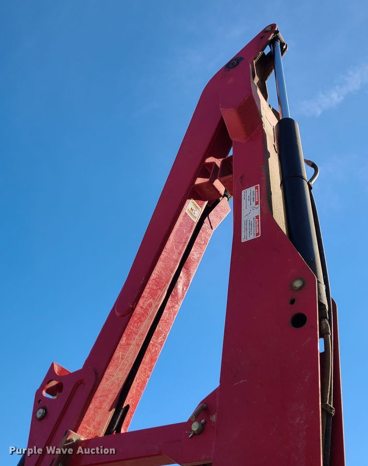 image for item JG9242 2015 Bush Hog RMB1865  side boom rotary mower