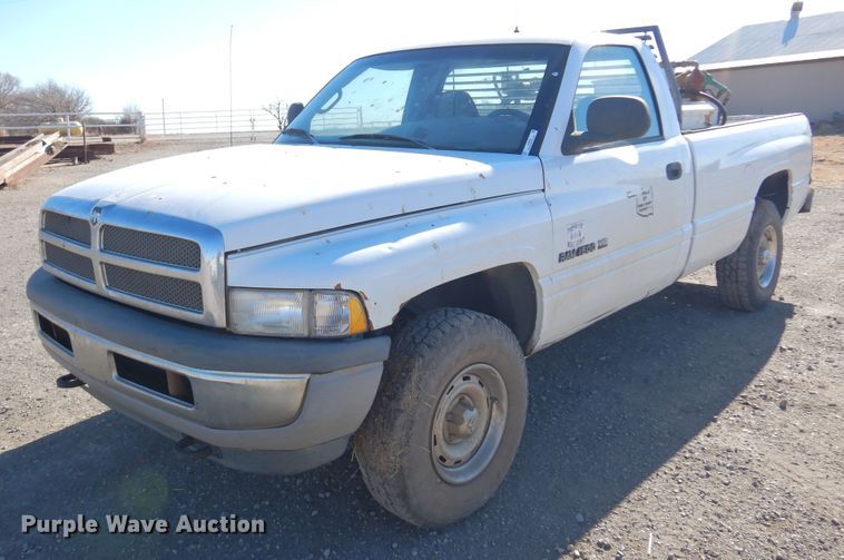image for item JJ9695 1999 Dodge Ram 1500  pickup truck