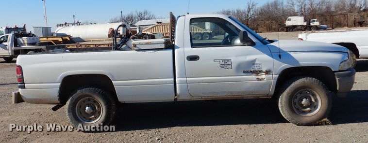 image for item JJ9695 1999 Dodge Ram 1500  pickup truck