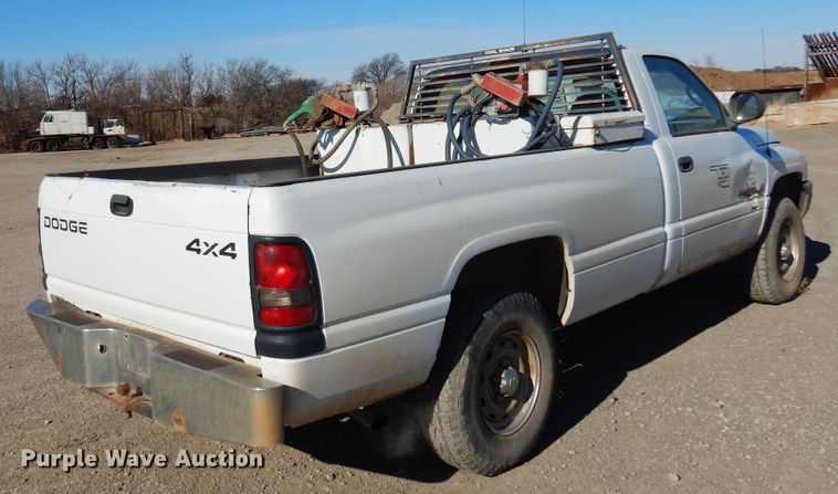 image for item JJ9695 1999 Dodge Ram 1500  pickup truck
