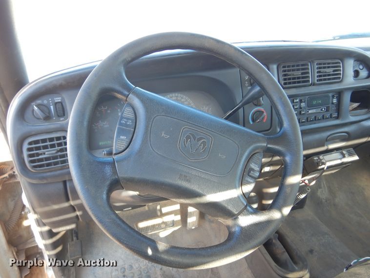 image for item JJ9695 1999 Dodge Ram 1500  pickup truck