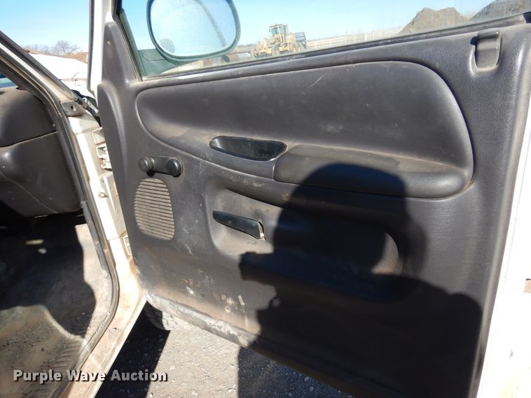 image for item JJ9695 1999 Dodge Ram 1500  pickup truck