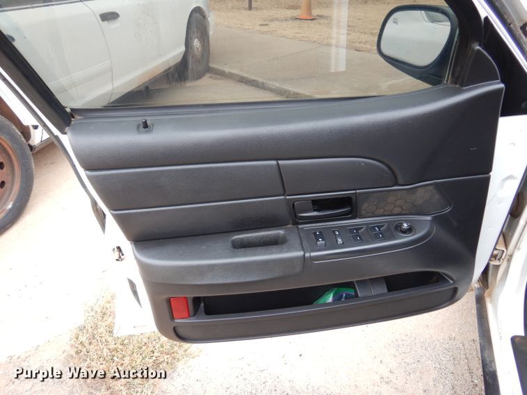 image for item JJ9698 2009 Ford Crown Victoria Police Interceptor