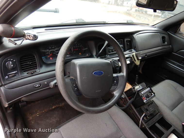 image for item JJ9698 2009 Ford Crown Victoria Police Interceptor