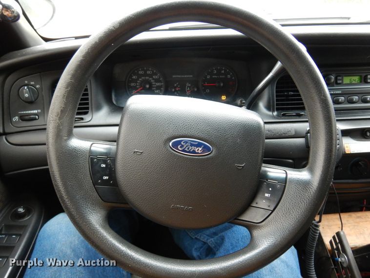 image for item JJ9698 2009 Ford Crown Victoria Police Interceptor