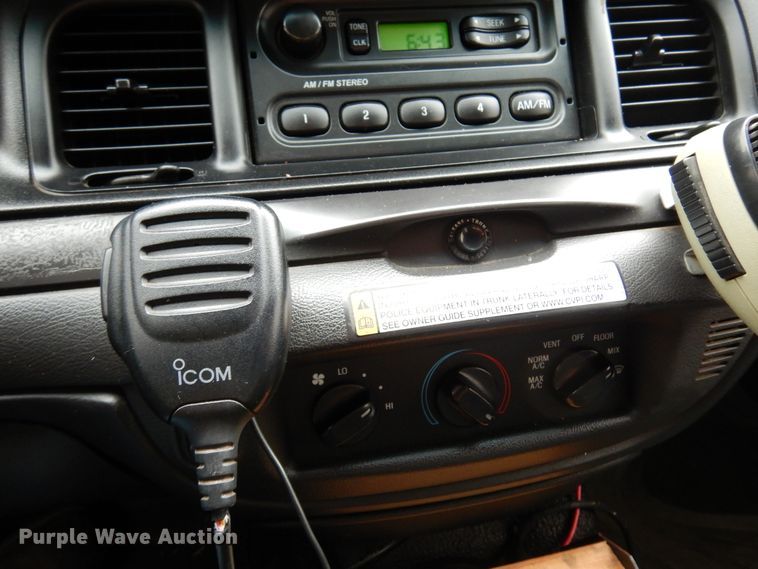 image for item JJ9698 2009 Ford Crown Victoria Police Interceptor