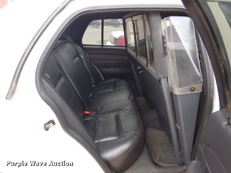 image for item JJ9698 2009 Ford Crown Victoria Police Interceptor