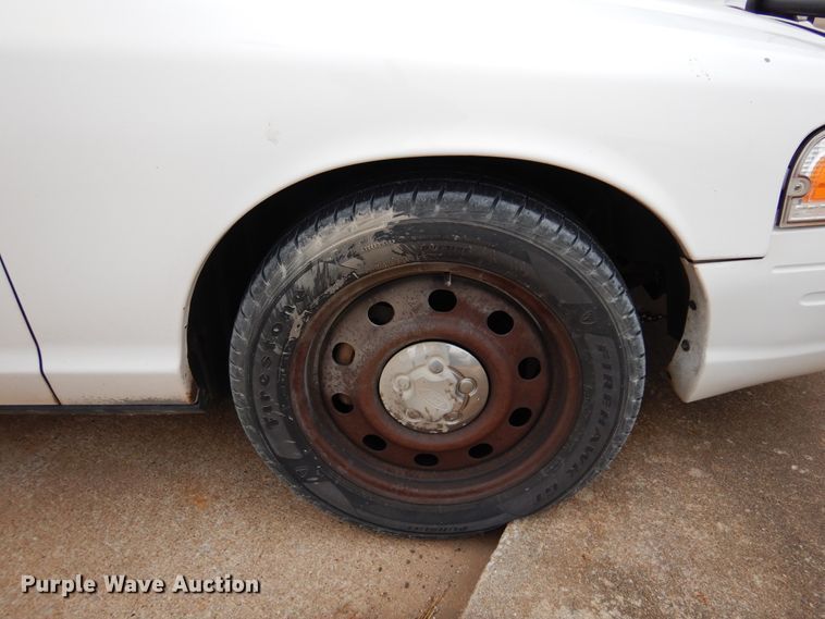 image for item JJ9698 2009 Ford Crown Victoria Police Interceptor