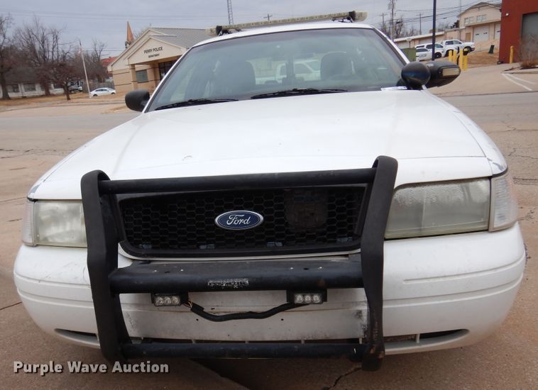 image for item JJ9699 2007 Ford Crown Victoria Police Interceptor