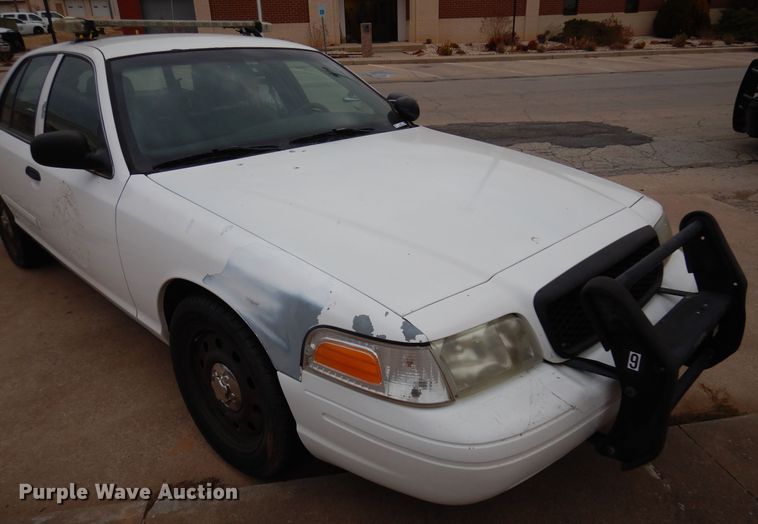 image for item JJ9699 2007 Ford Crown Victoria Police Interceptor