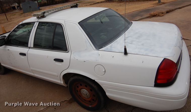 image for item JJ9699 2007 Ford Crown Victoria Police Interceptor