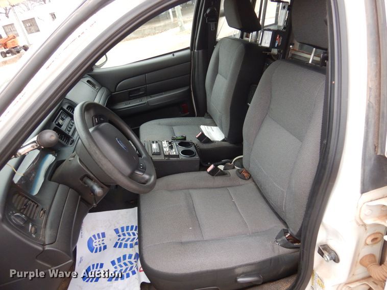 image for item JJ9699 2007 Ford Crown Victoria Police Interceptor