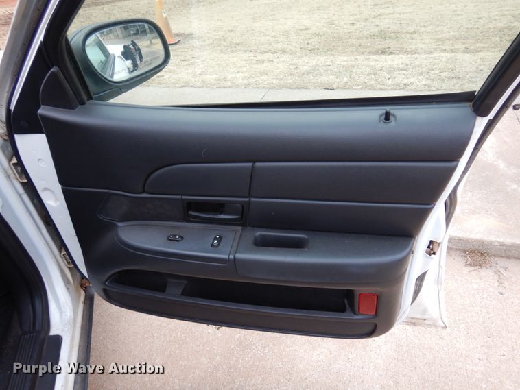 image for item JJ9699 2007 Ford Crown Victoria Police Interceptor