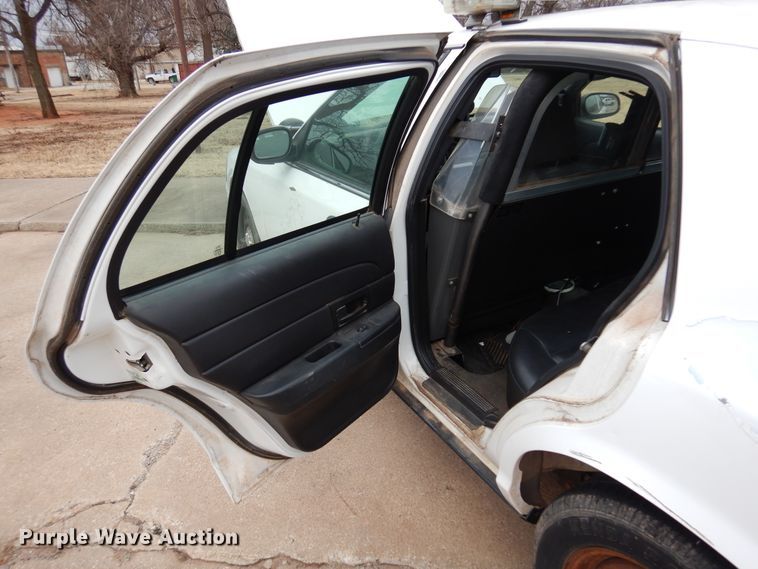 image for item JJ9699 2007 Ford Crown Victoria Police Interceptor