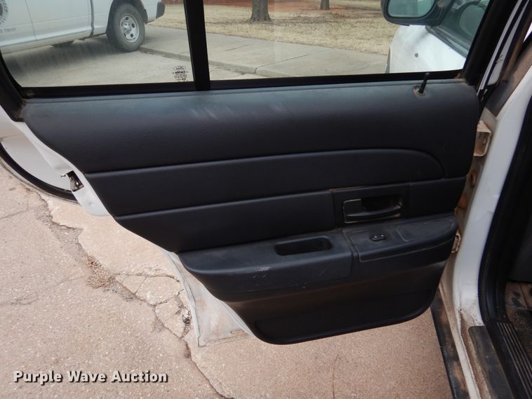 image for item JJ9699 2007 Ford Crown Victoria Police Interceptor