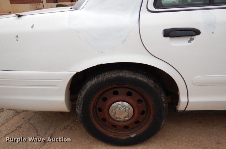 image for item JJ9699 2007 Ford Crown Victoria Police Interceptor