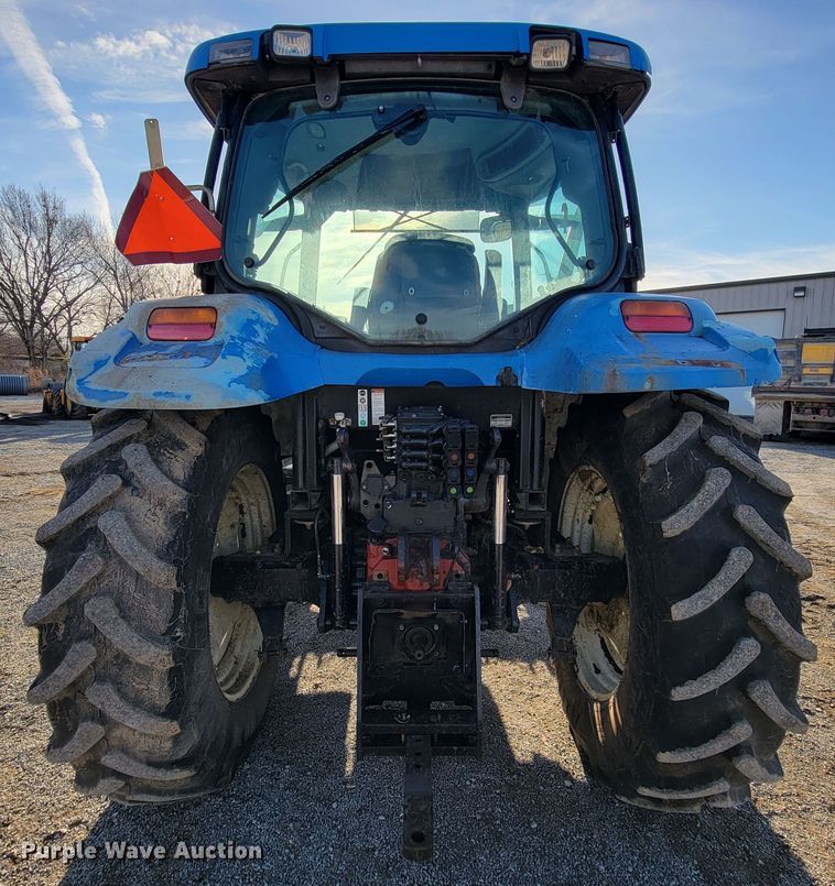 image for item JP9041 2004 New Holland TS115A  tractor