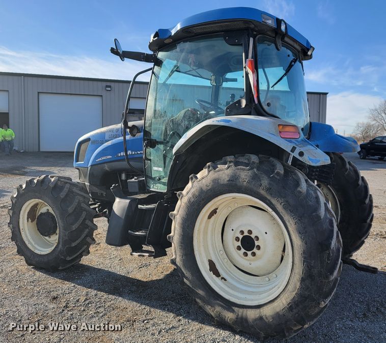 image for item JP9041 2004 New Holland TS115A  tractor