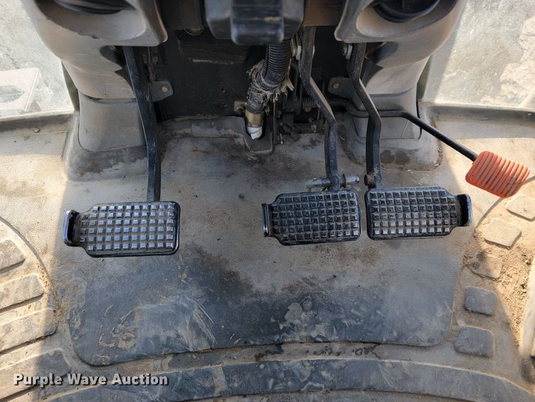 image for item JP9041 2004 New Holland TS115A  tractor