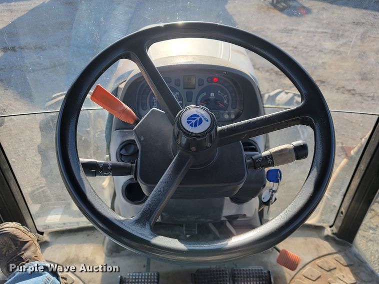 image for item JP9041 2004 New Holland TS115A  tractor