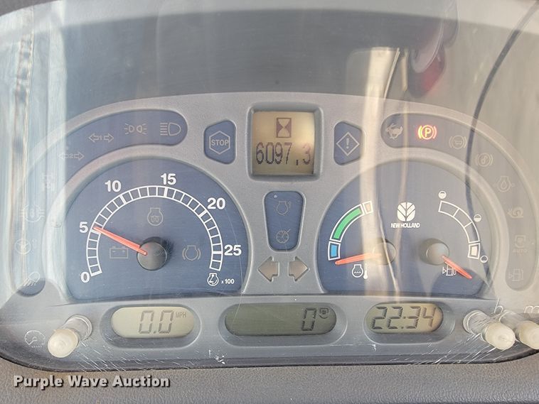 image for item JP9041 2004 New Holland TS115A  tractor