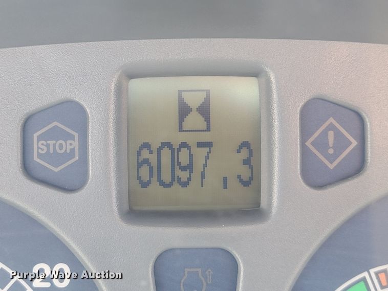 image for item JP9041 2004 New Holland TS115A  tractor