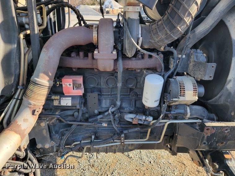 image for item JP9041 2004 New Holland TS115A  tractor