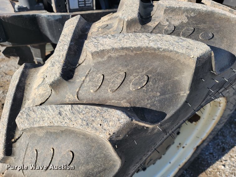 image for item JP9041 2004 New Holland TS115A  tractor