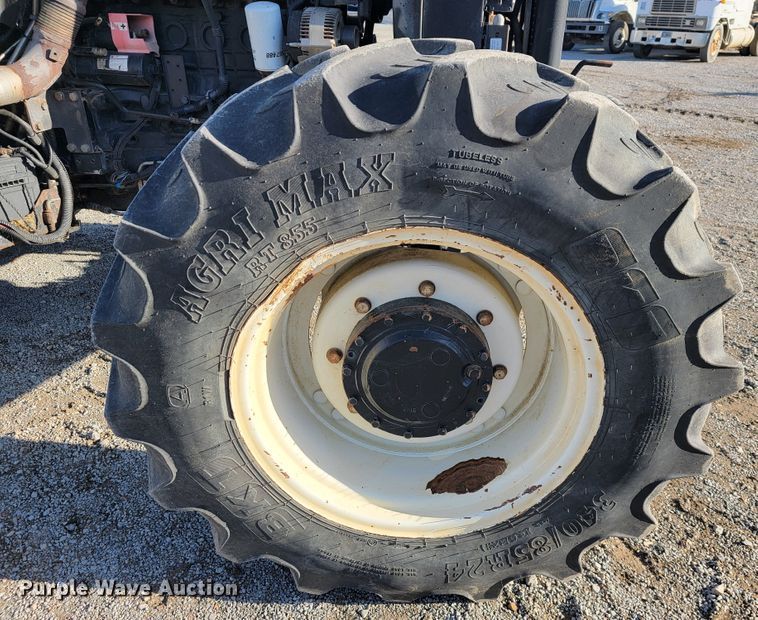 image for item JP9041 2004 New Holland TS115A  tractor