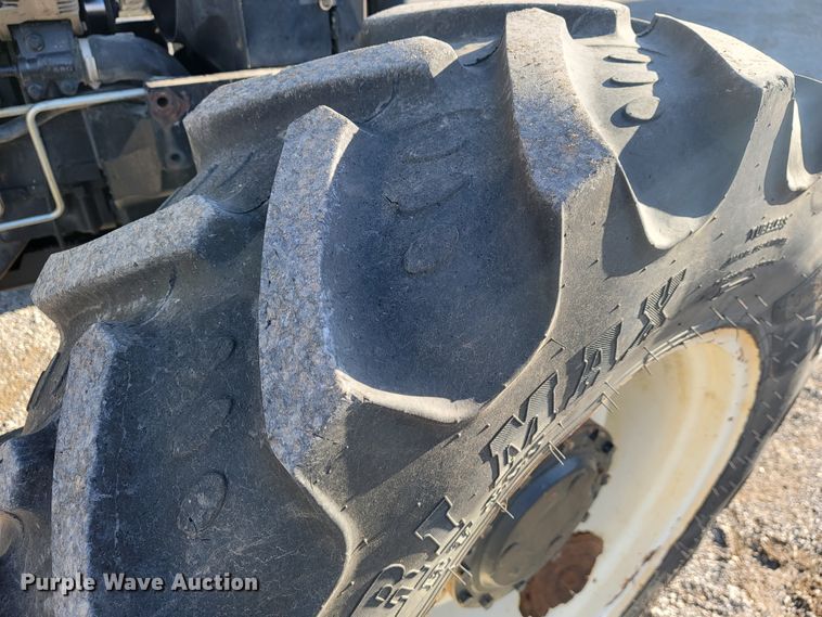 image for item JP9041 2004 New Holland TS115A  tractor