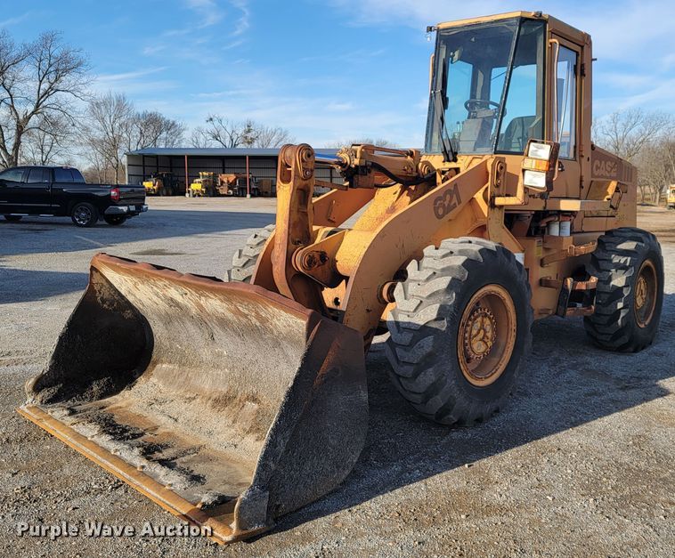 image for item JP9042 1989 Case 621  wheel loader