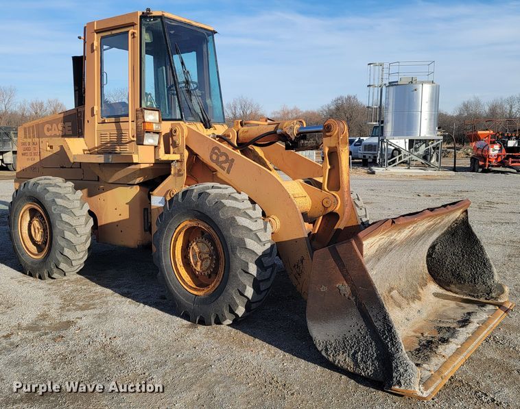 image for item JP9042 1989 Case 621  wheel loader