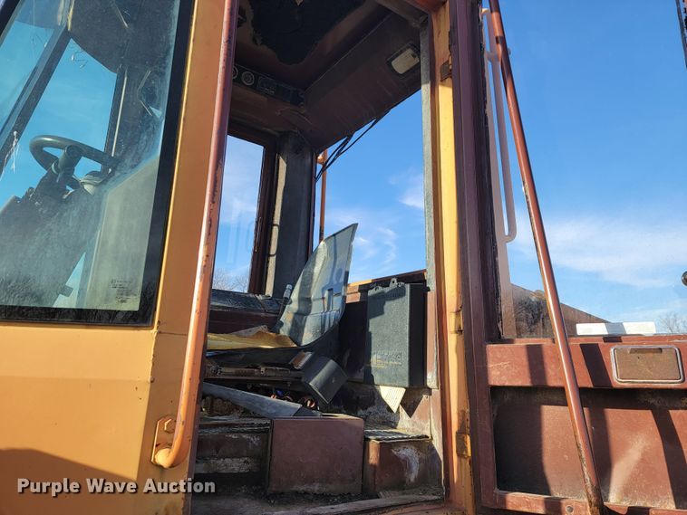 image for item JP9042 1989 Case 621  wheel loader