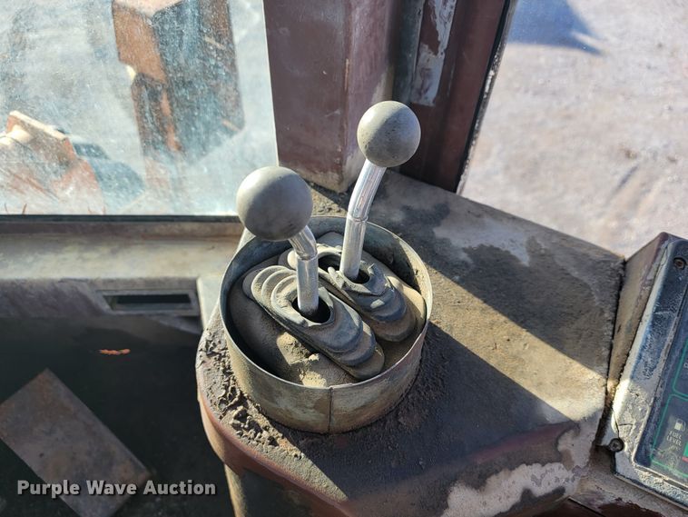 image for item JP9042 1989 Case 621  wheel loader