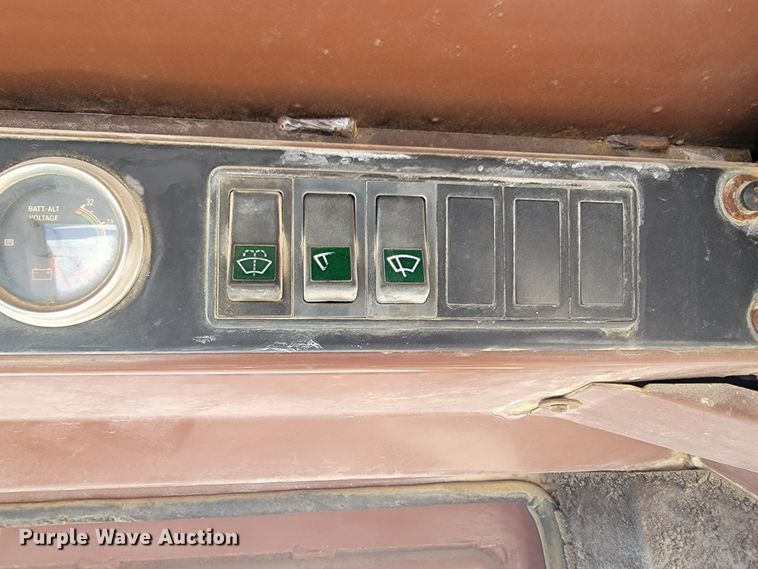 image for item JP9042 1989 Case 621  wheel loader