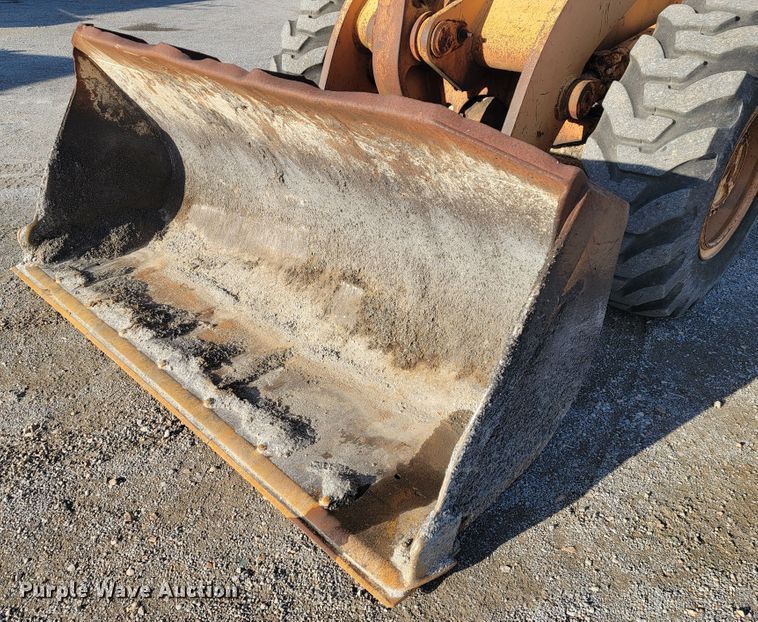 image for item JP9042 1989 Case 621  wheel loader